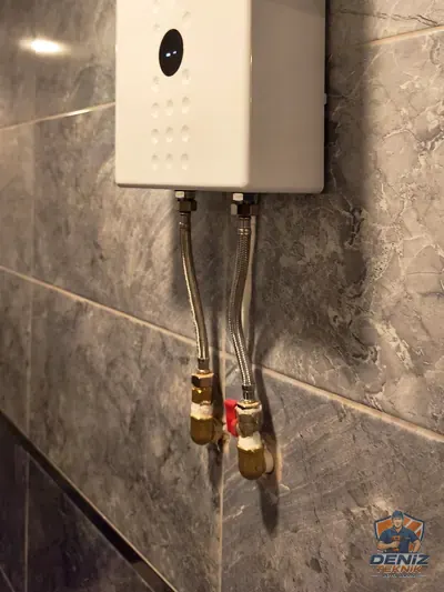 Deniz Teknik Flow serisi montajı — banyo duvarına